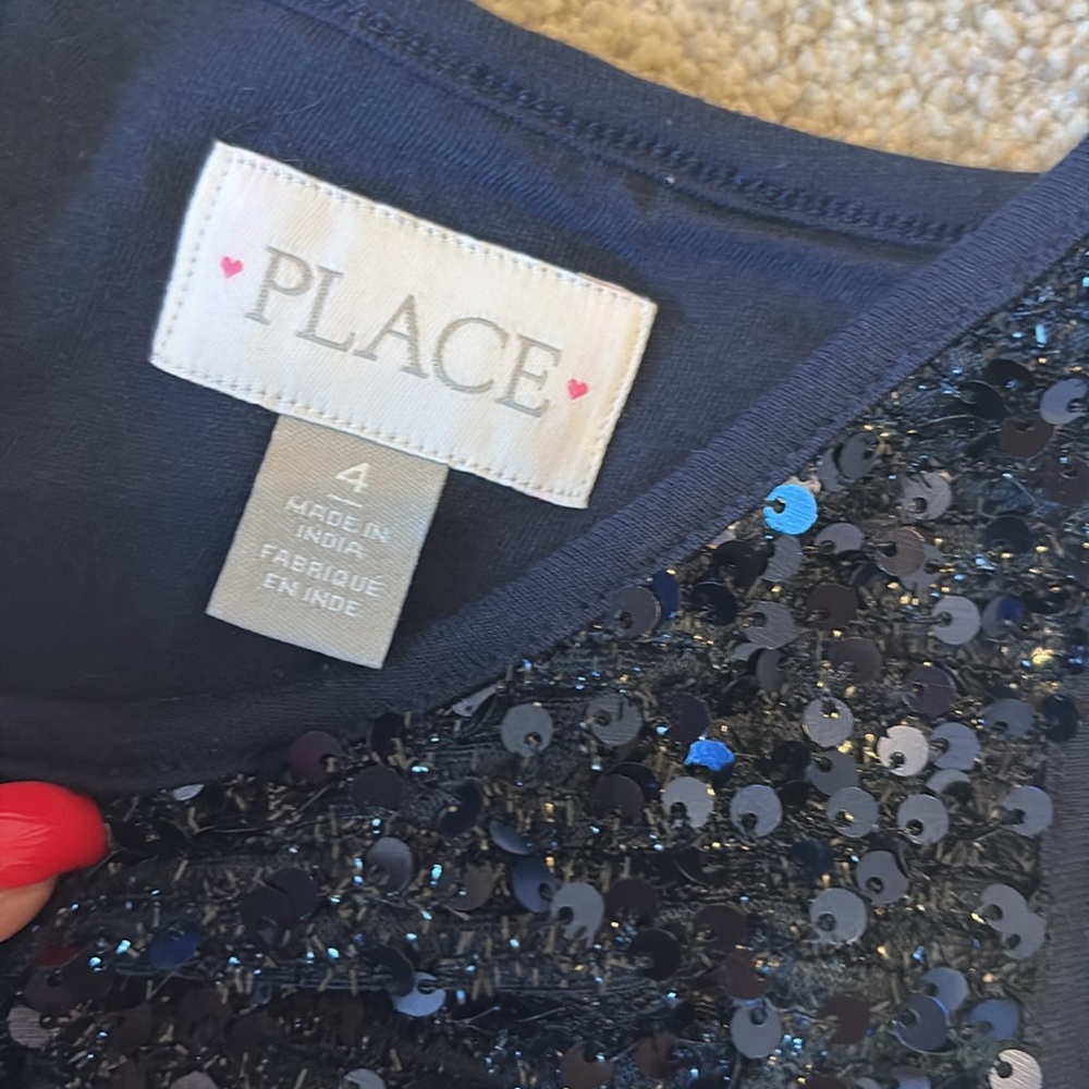 Size 4 Holiday! - Picture 2 of 3